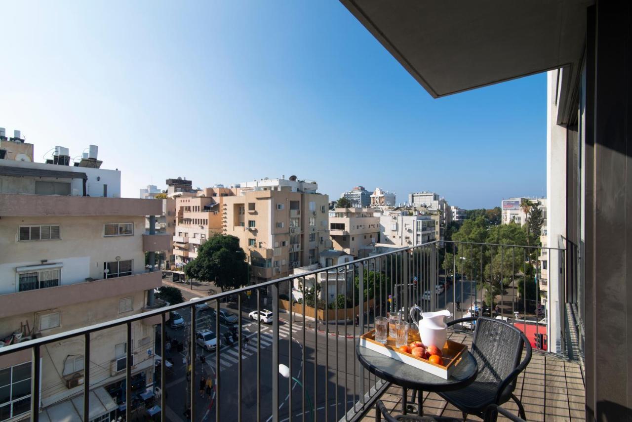 Hilton Bay Apartment With The Shelter Tel Aviv Exterior photo